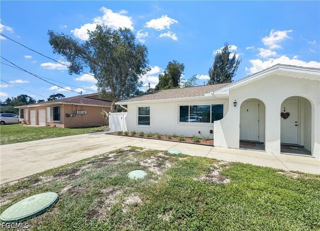 18660 Miami Blvd - Photo 2 of 33
