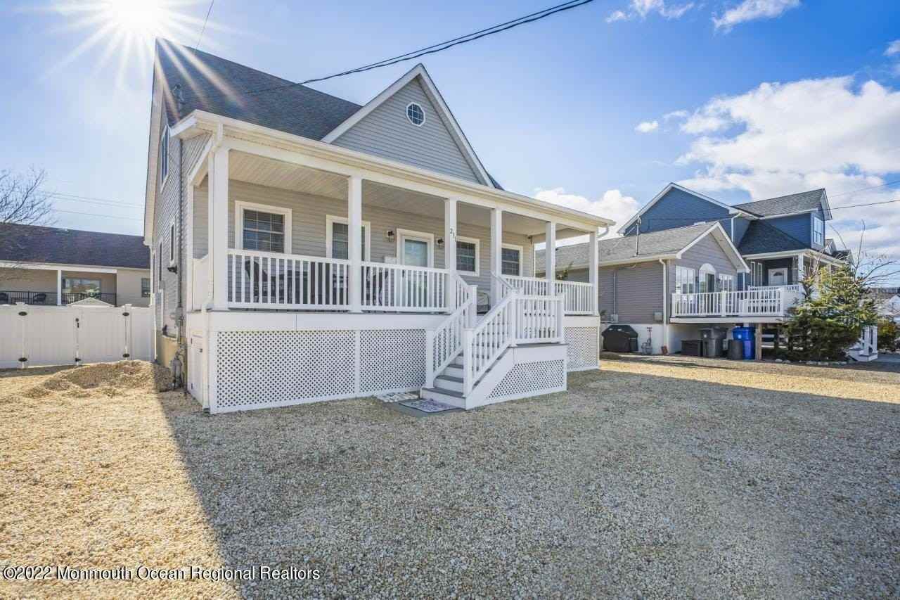 231 Harding Ave - Photo 2 of 35