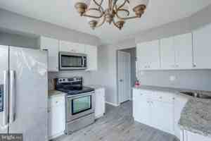 featured image of 101 Bayberry Ct