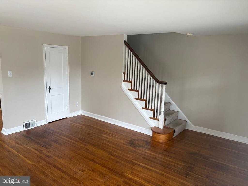 2804 Belmont Ave - Photo 5 of 39