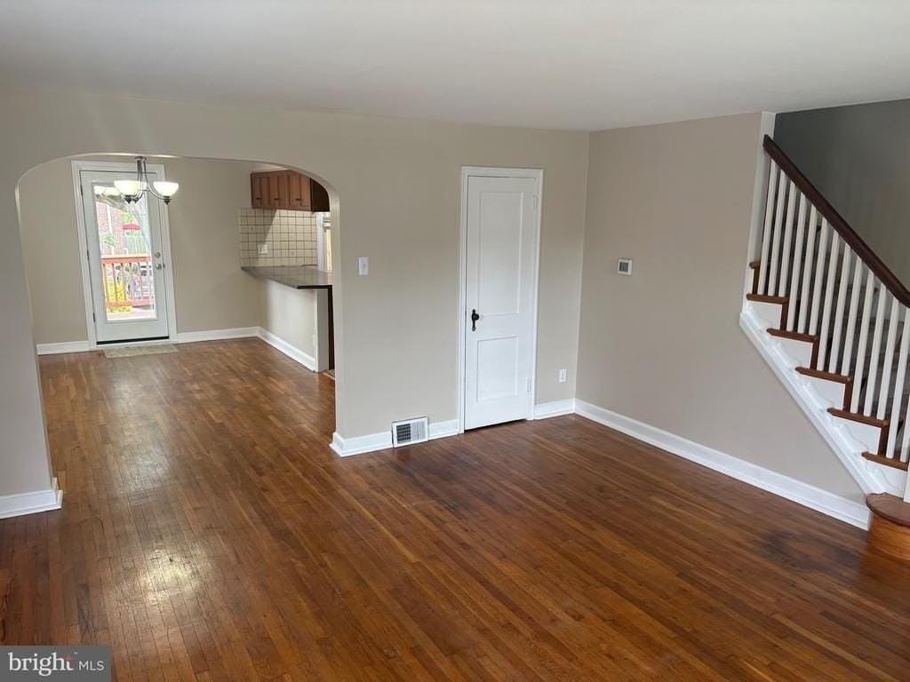 2804 Belmont Ave - Photo 6 of 39