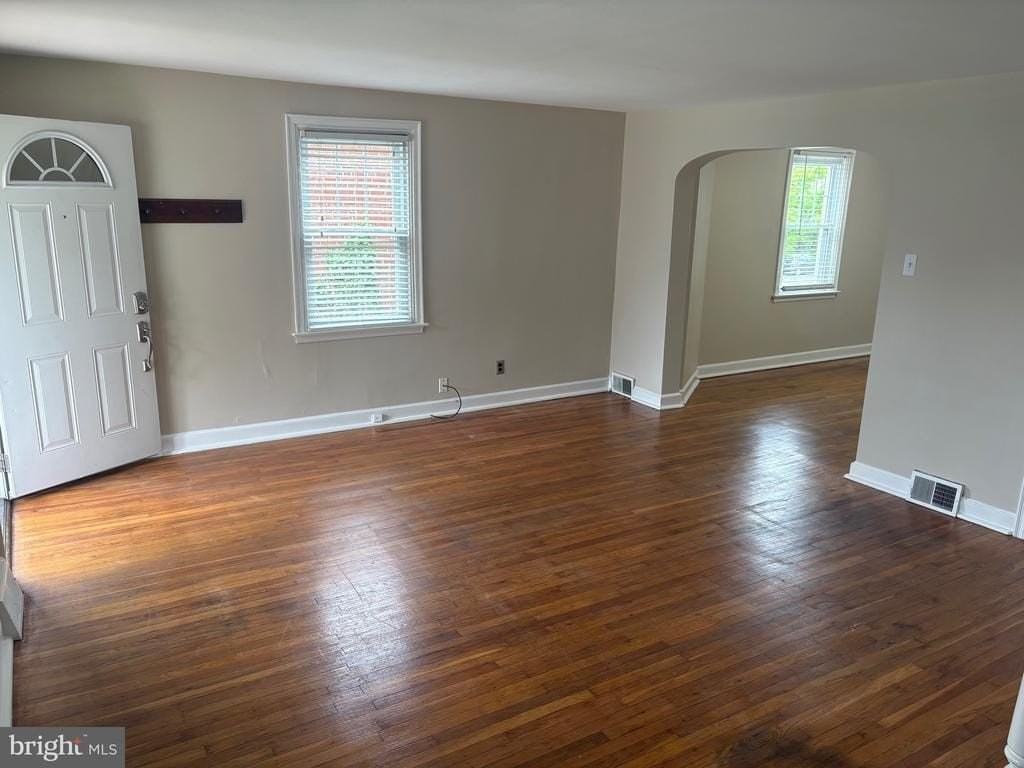 2804 Belmont Ave - Photo 7 of 39