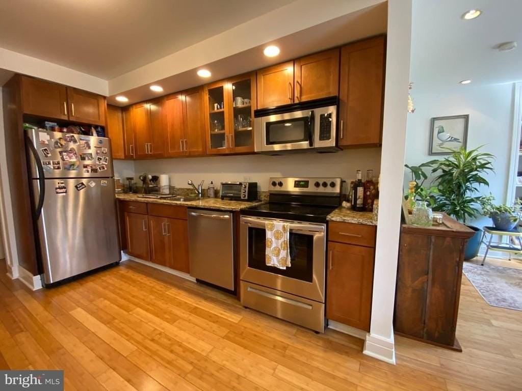 1205 Spruce St #5 - Photo 4 of 19
