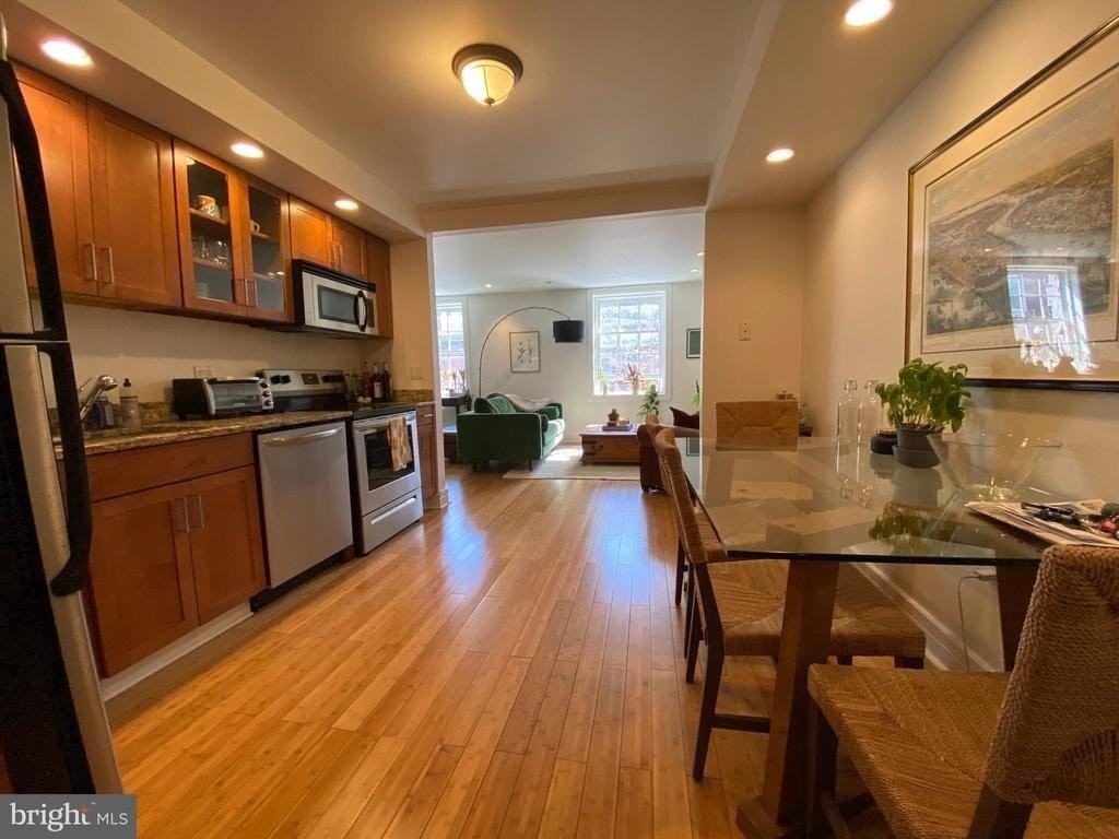 1205 Spruce St #5 - Photo 5 of 19
