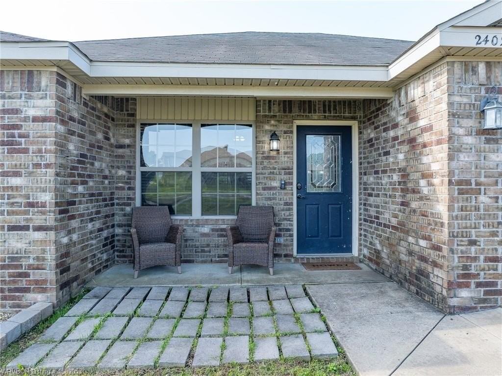 2409 Crestview Ln - Photo 5 of 27