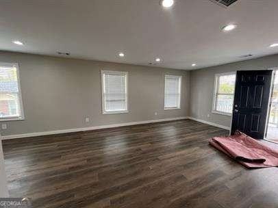 324 Adams St - Photo 5 of 20