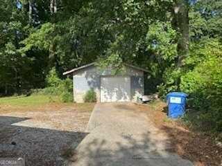 5161 Phillips Dr - Photo 6 of 9