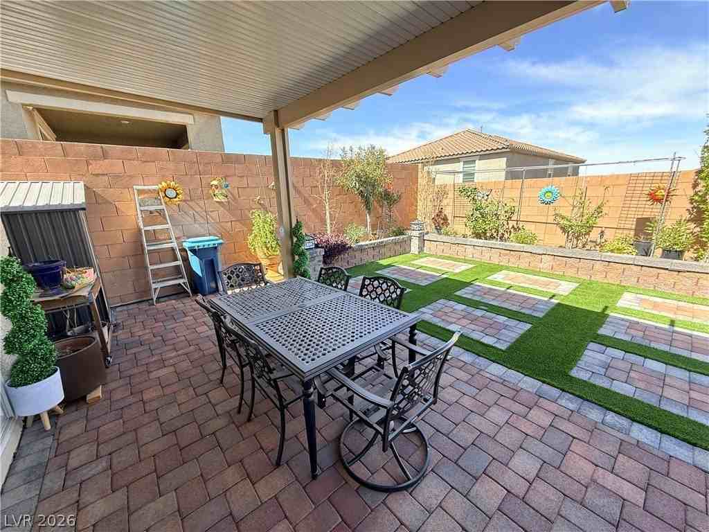 10854 Gentle Crest Ave - Photo 2 of 46