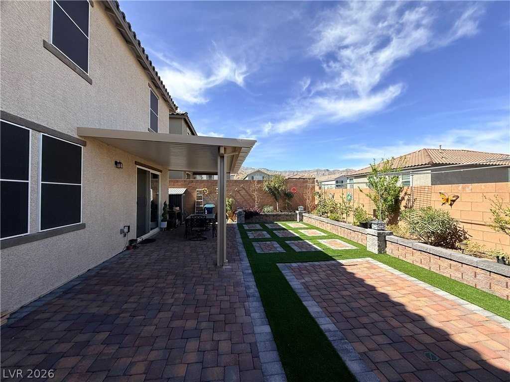 10854 Gentle Crest Ave - Photo 7 of 46
