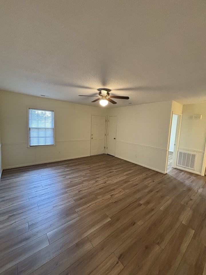 305 W Hill St #1 - Photo 4 of 16