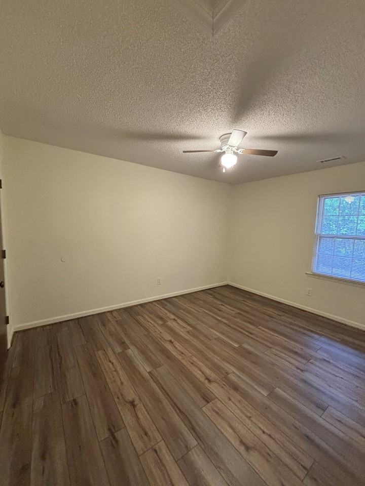 305 W Hill St #1 - Photo 7 of 16