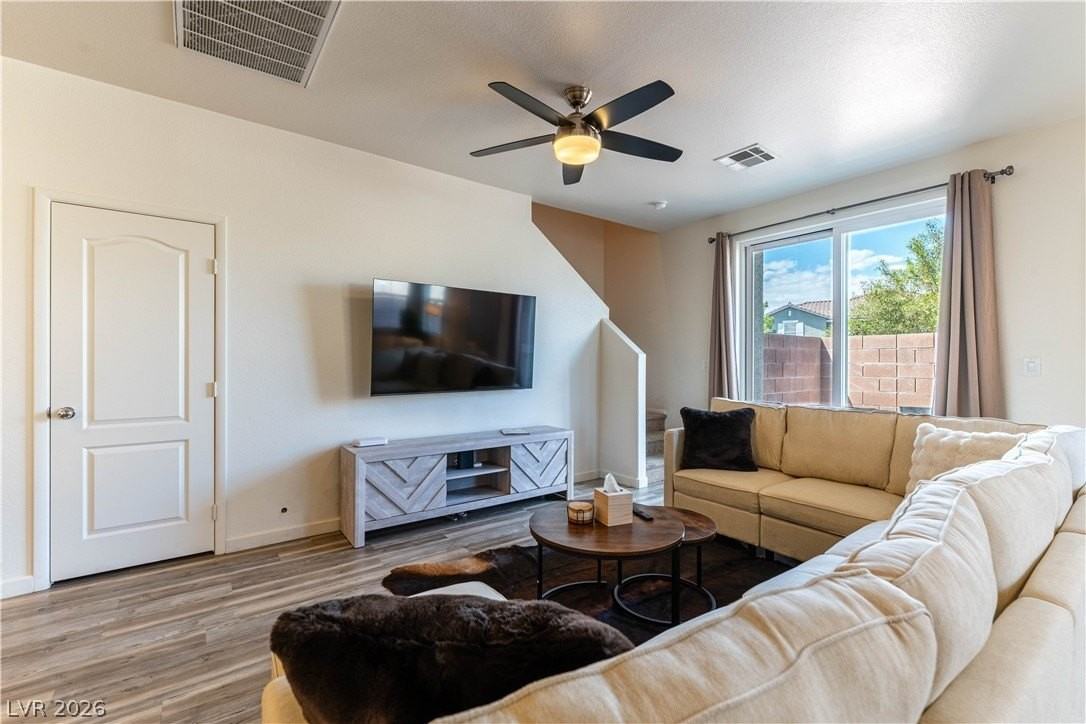 1362 Grass Creek Ave #2 - Photo 3 of 33