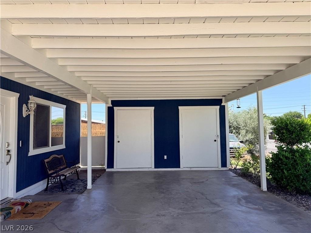 1201 Avenue I - Photo 2 of 14