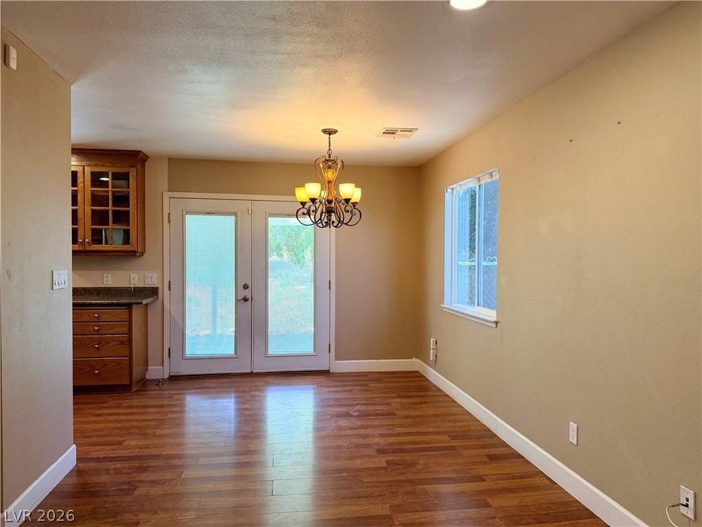1201 Avenue I - Photo 4 of 14