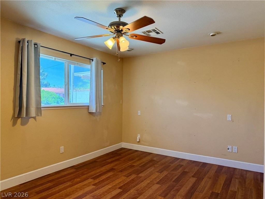 1201 Avenue I - Photo 6 of 14