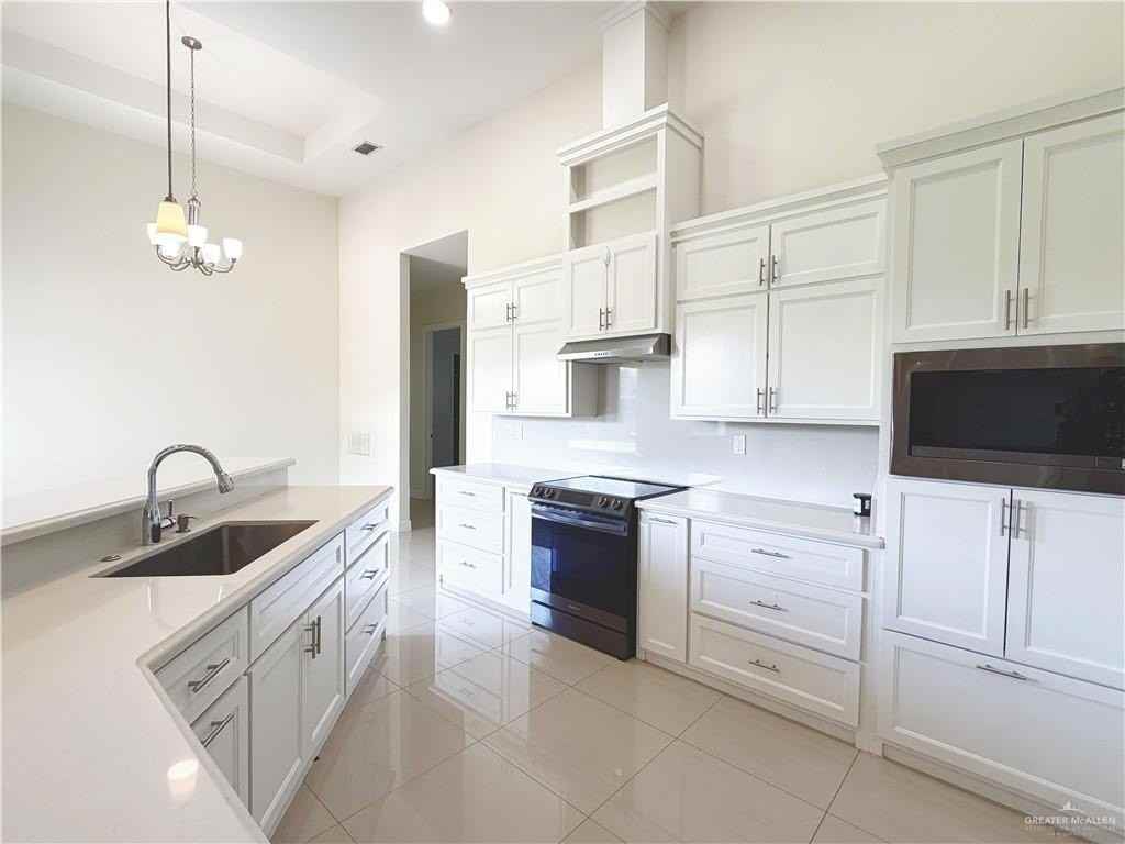 1100 W Fig Ave - Photo 6 of 17