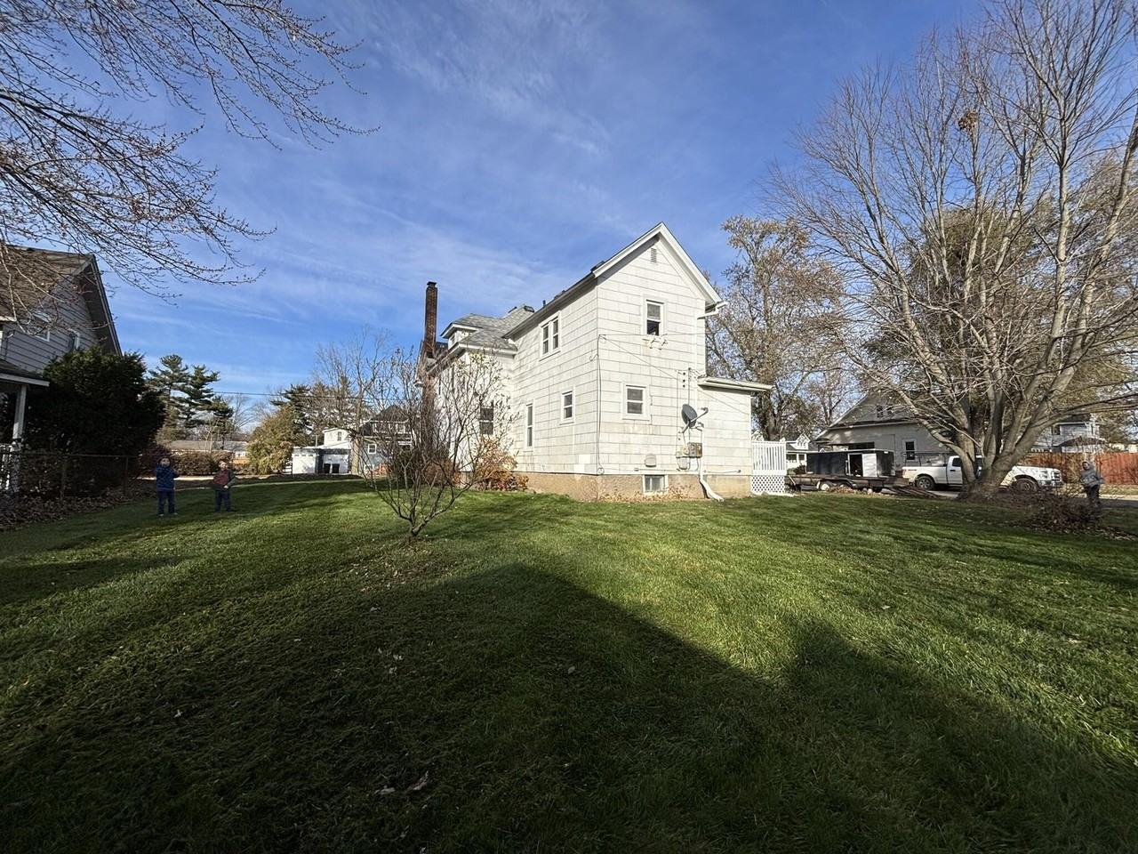 428 Ideal St #1 - Photo 3 of 6