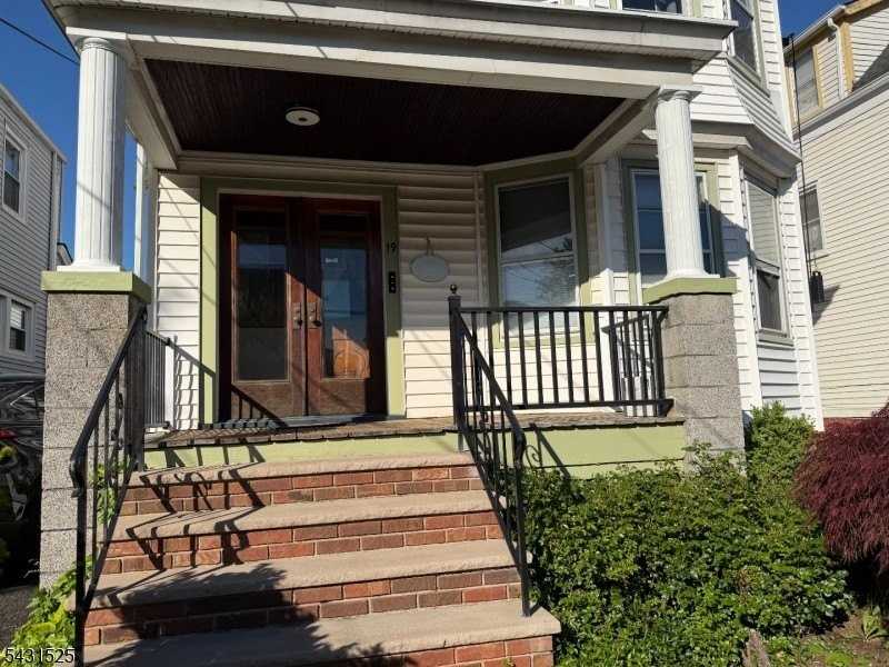 19 Rosedale Ave #2 - Photo 2 of 4