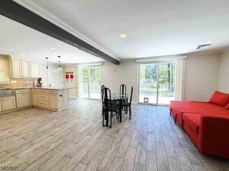 23A Hillcrest Rd - Photo 2 of 34