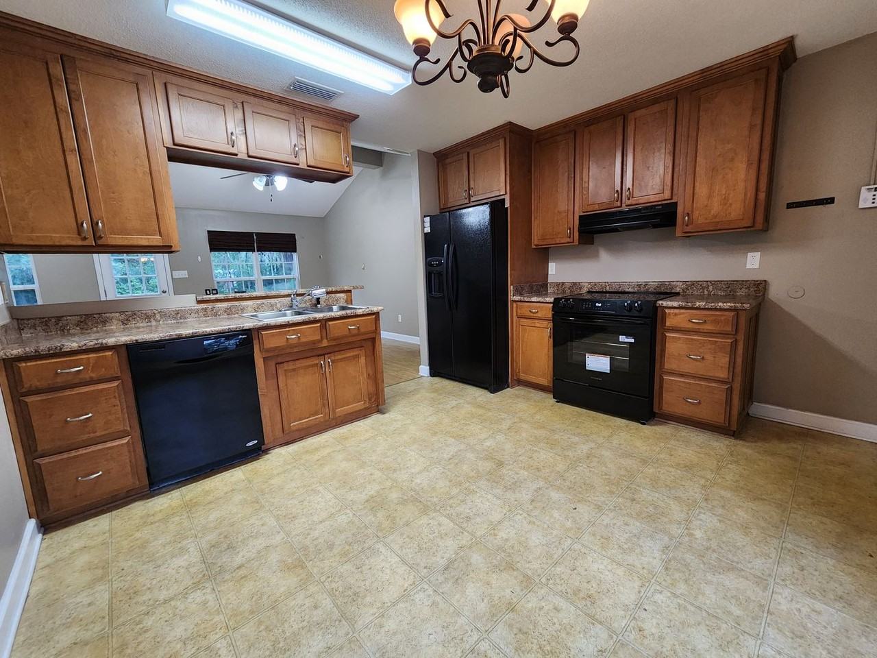 4625 Pigeon Oaks Dr - Photo 3 of 8