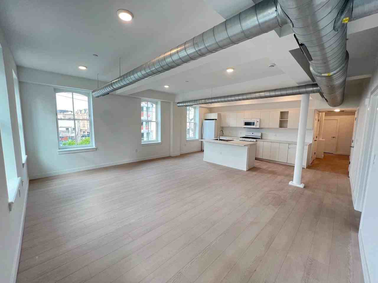 141 Christopher Columbus Dr #3 - Photo 3 of 29