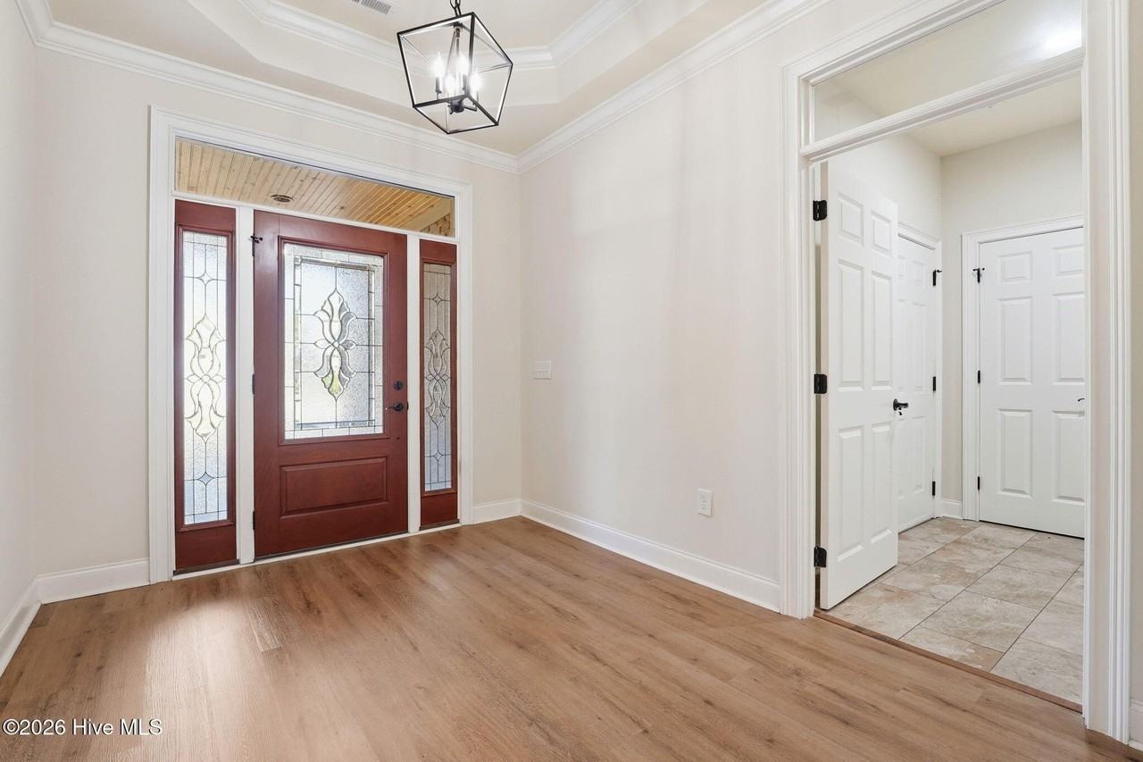 120 Heath Ct - Photo 6 of 48