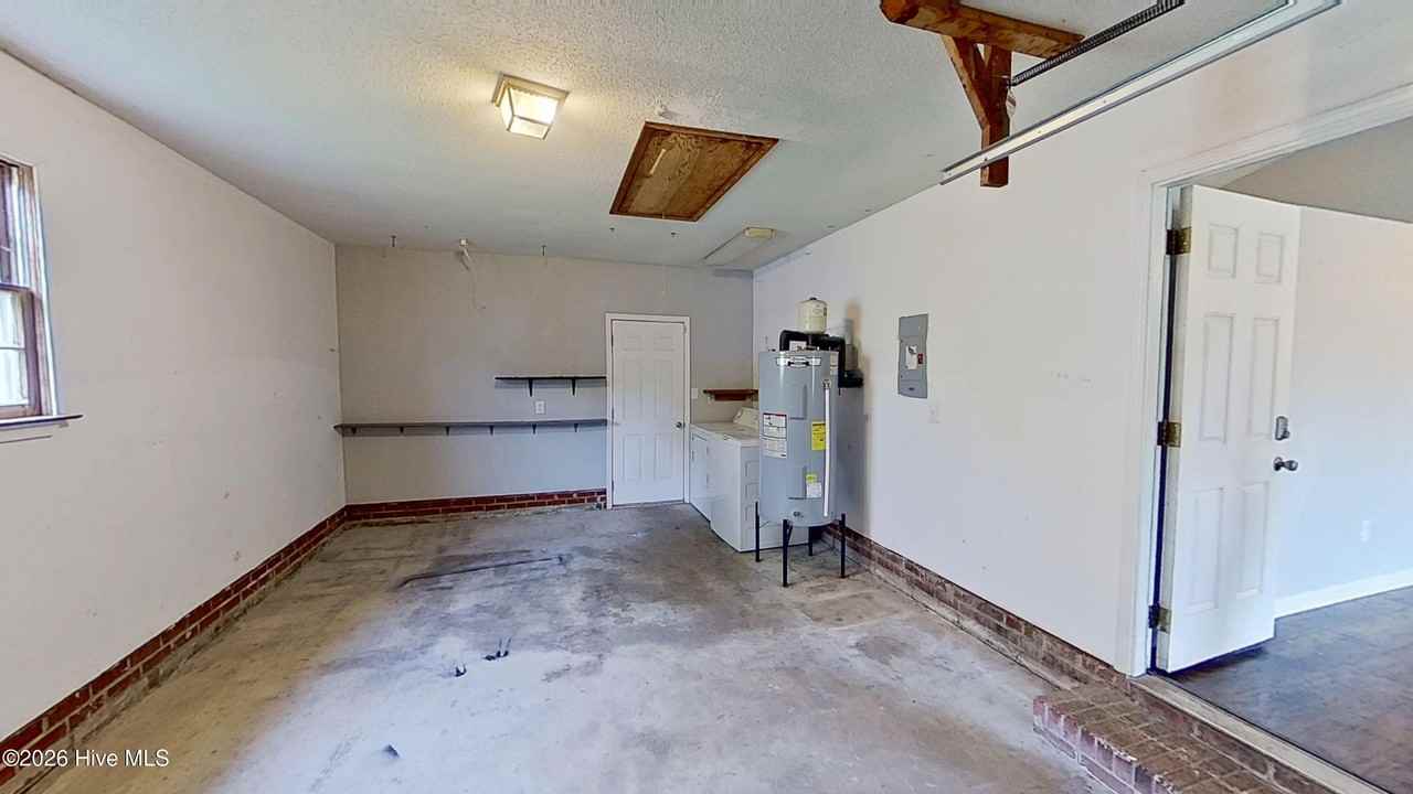 600 Regalwood Dr - Photo 5 of 23