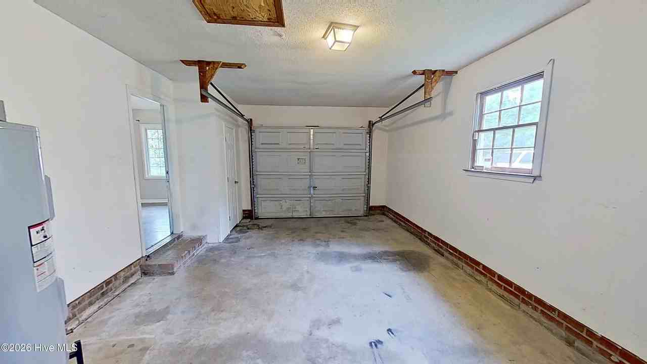 600 Regalwood Dr - Photo 6 of 23