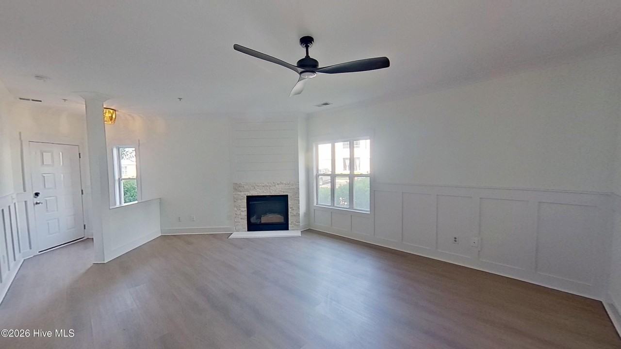 3902 Botsford Ct #101 - Photo 3 of 23