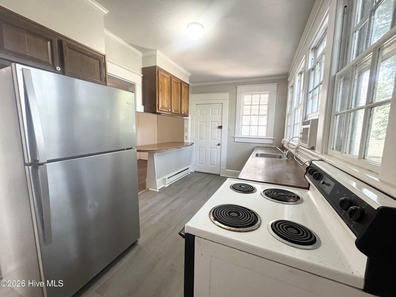 207 E Burgess St #A - Photo 7 of 8
