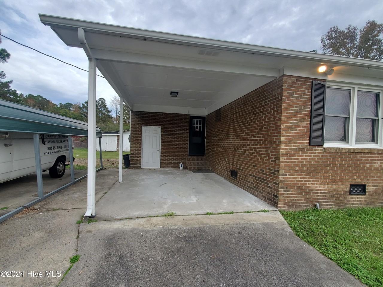 1847 Stanton Dr - Photo 3 of 19