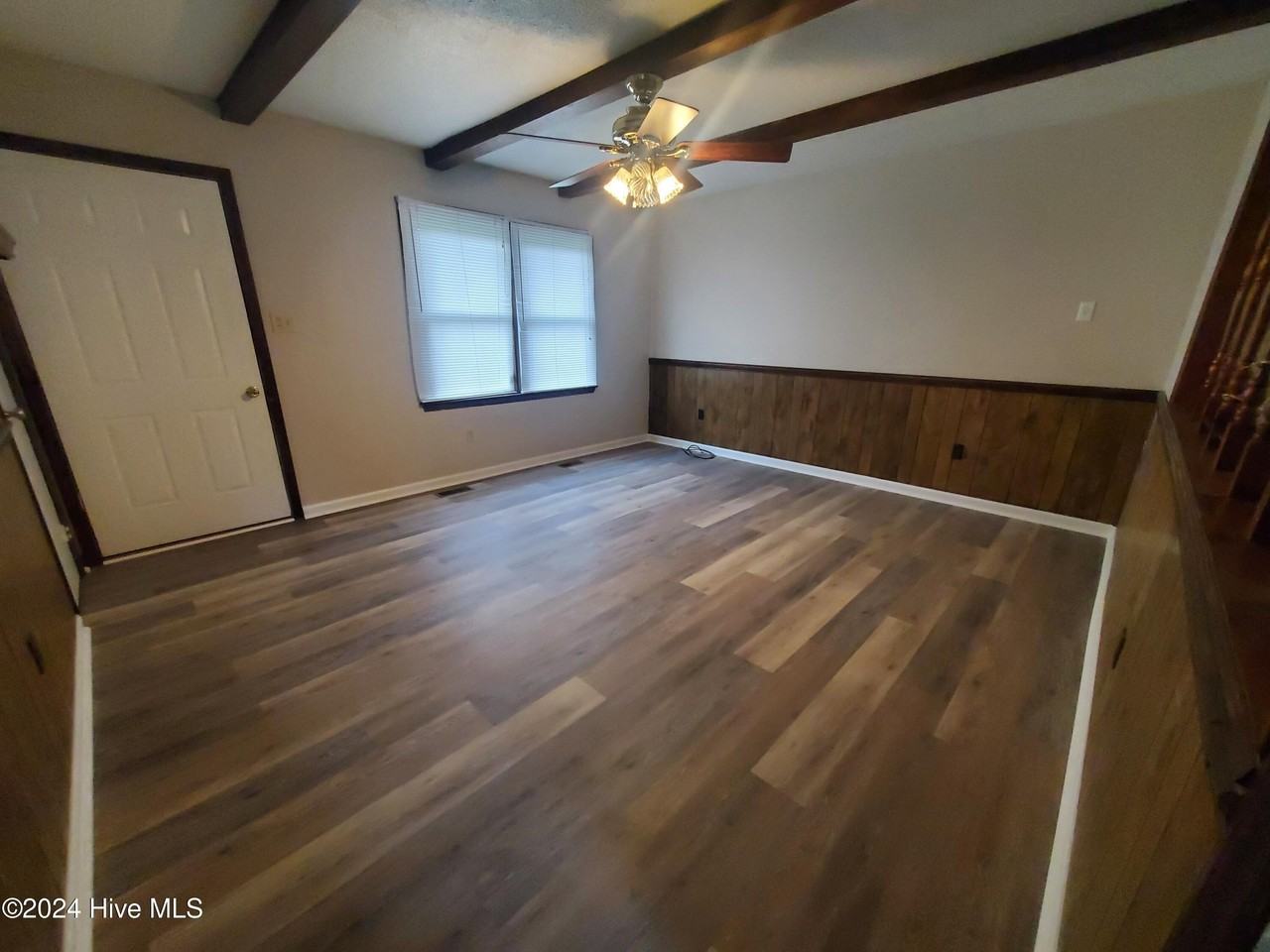 1847 Stanton Dr - Photo 5 of 19