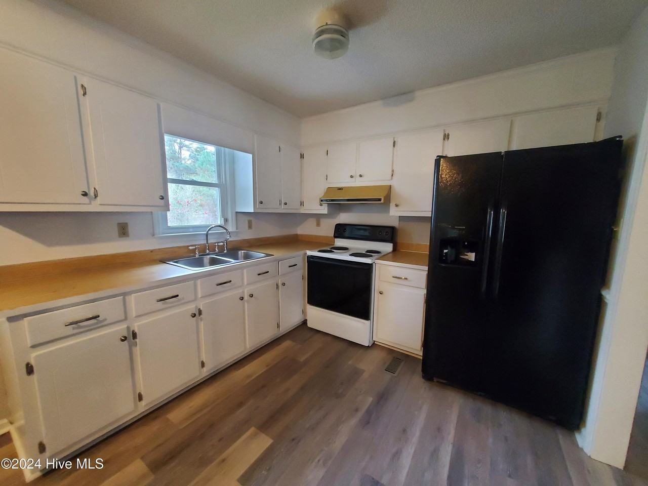 1847 Stanton Dr - Photo 6 of 19