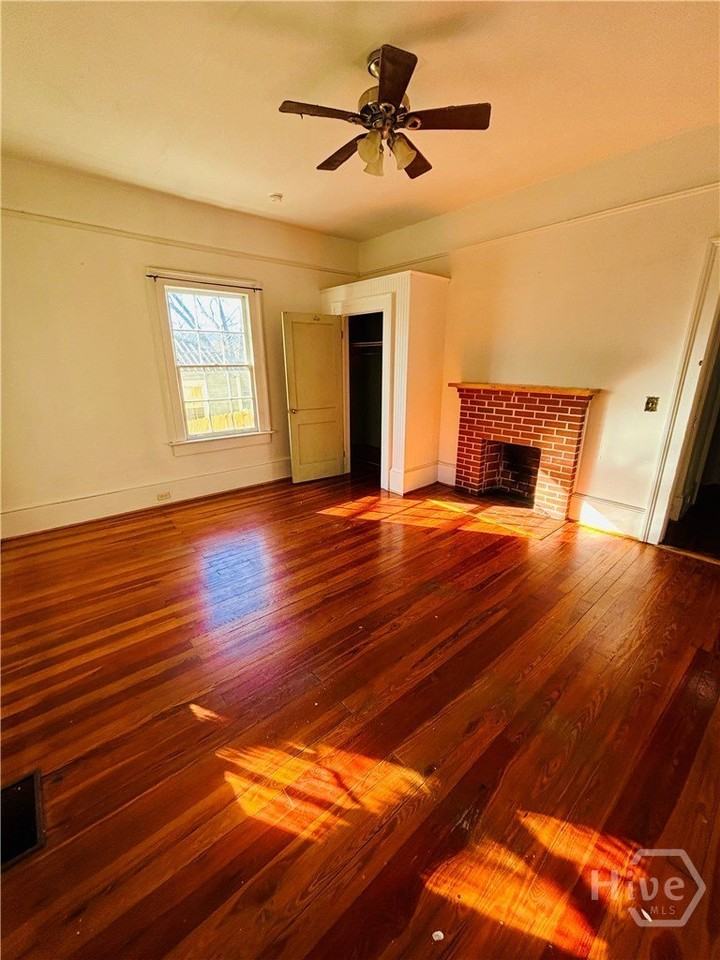 75 Arch St - Photo 3 of 17