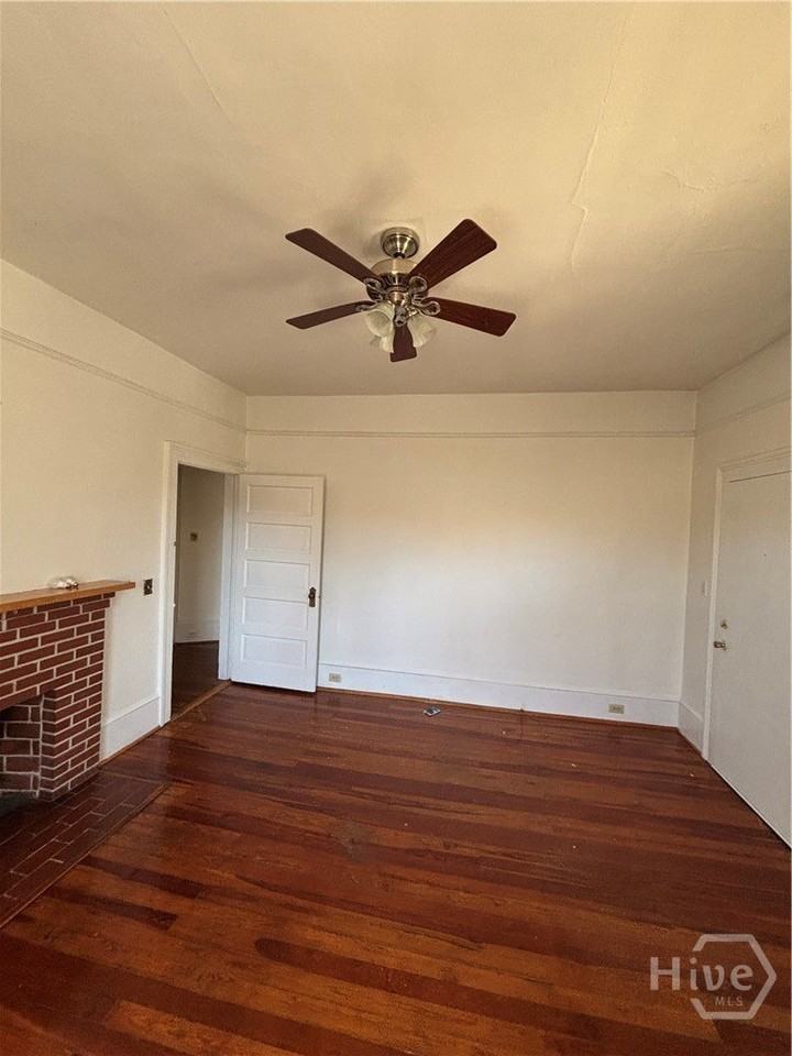 75 Arch St - Photo 4 of 17