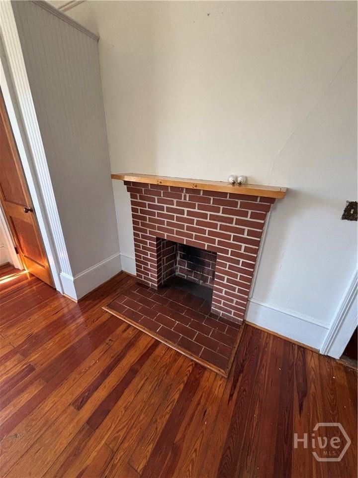 75 Arch St - Photo 6 of 17