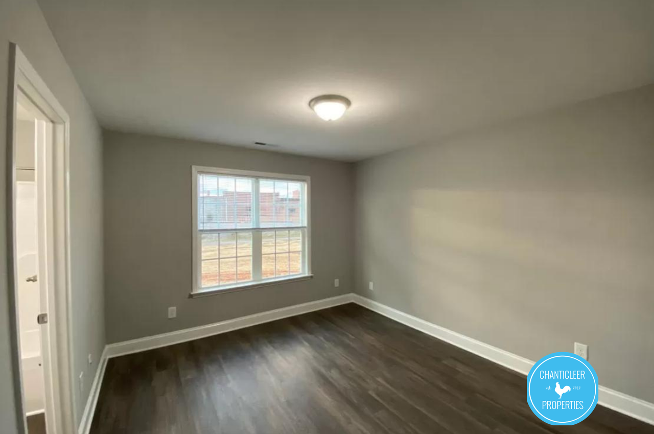 8 N Sterling St #B - Photo 4 of 20