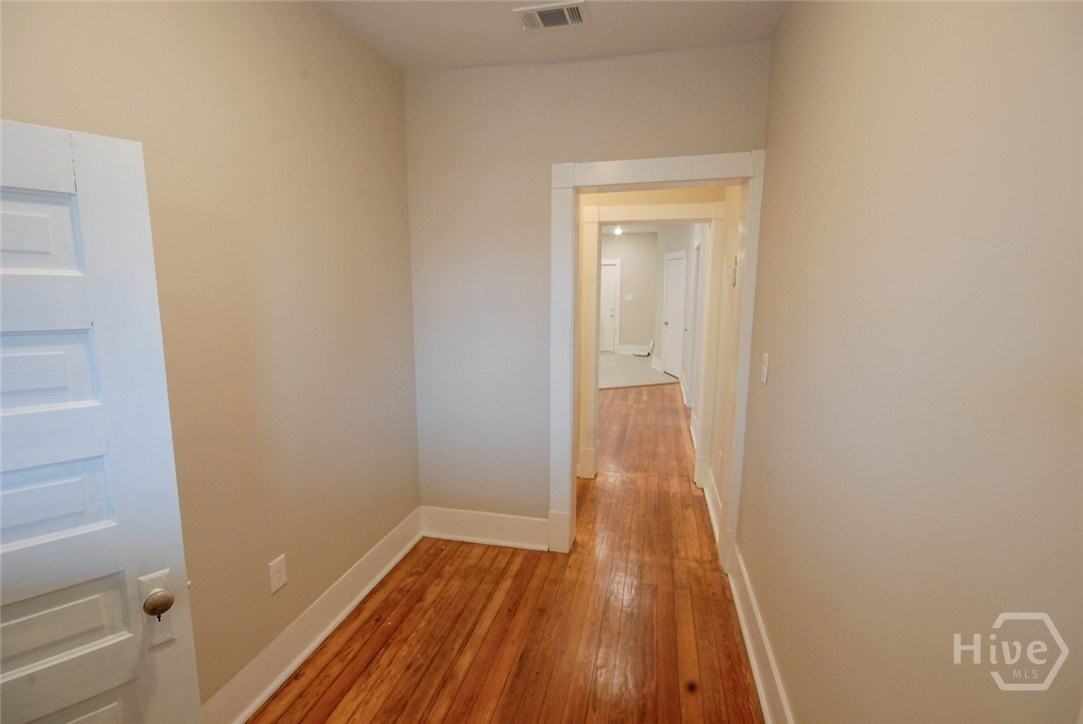 542 E Bolton St - Photo 6 of 14