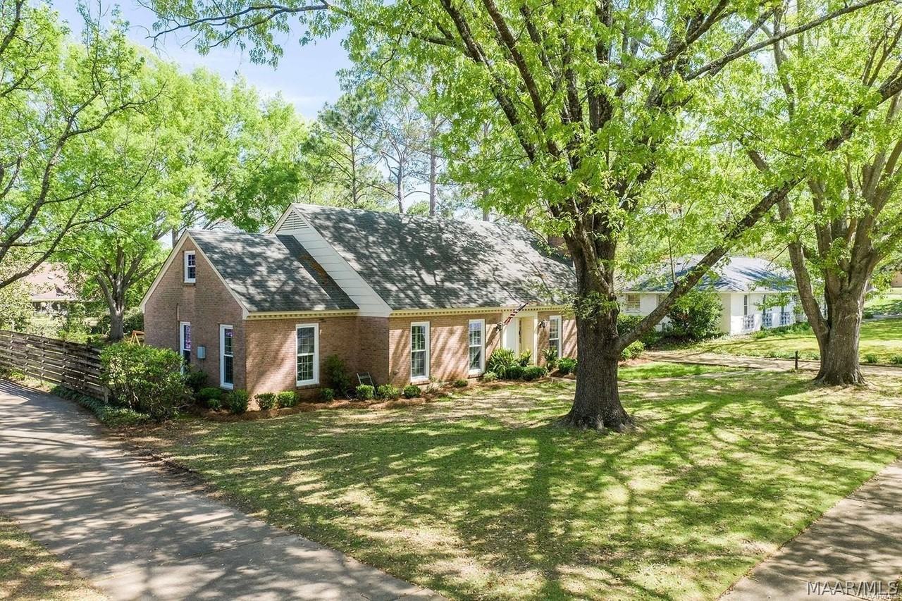 2925 Fernway Dr - Photo 4 of 37