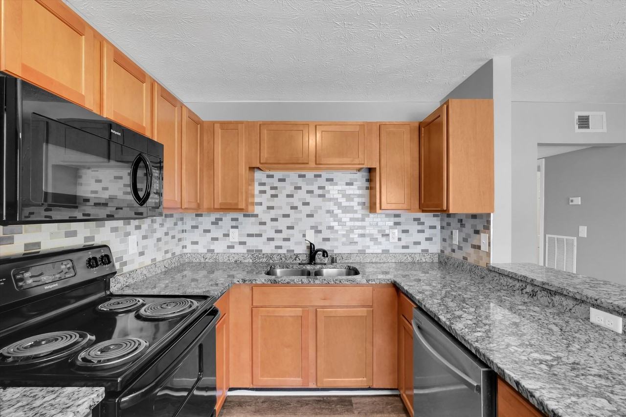 4200 Medallion Ct #414 - Photo 4 of 14
