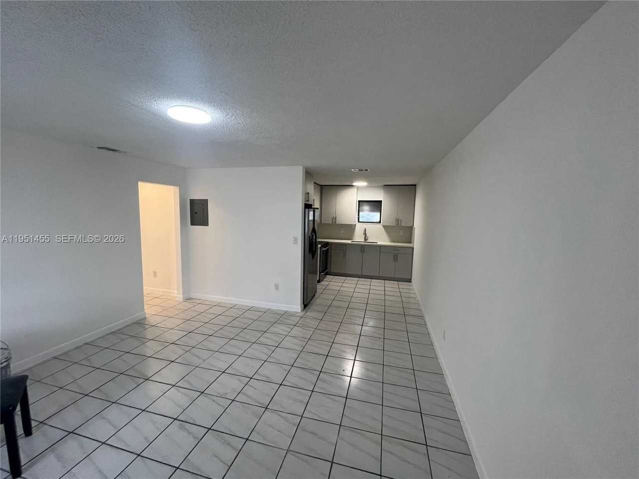 1719 Nw 16th St #A - Photo 4 of 18