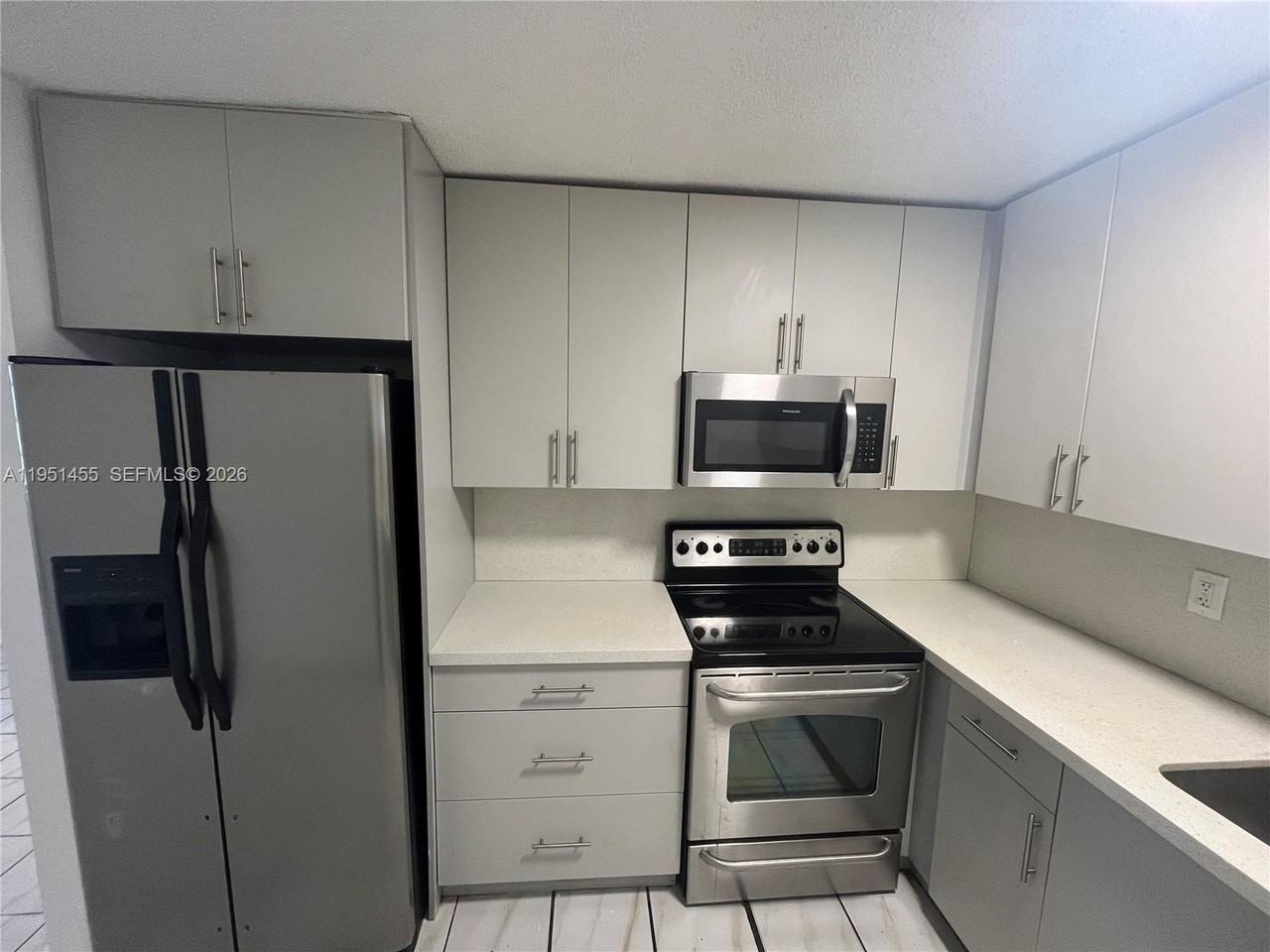 1719 Nw 16th St #A - Photo 5 of 18