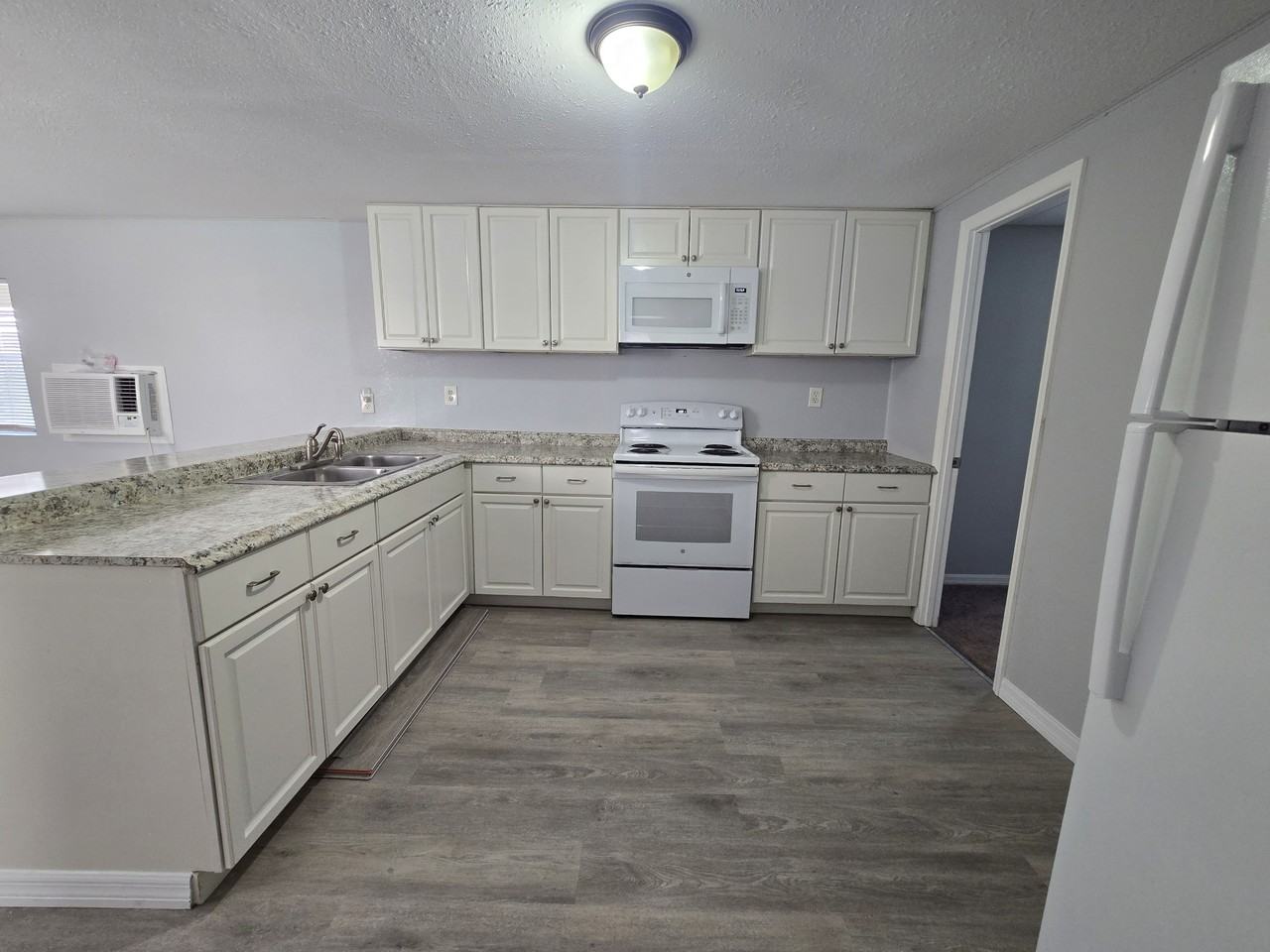 1871 Cactus Ct #1 - Photo 2 of 10