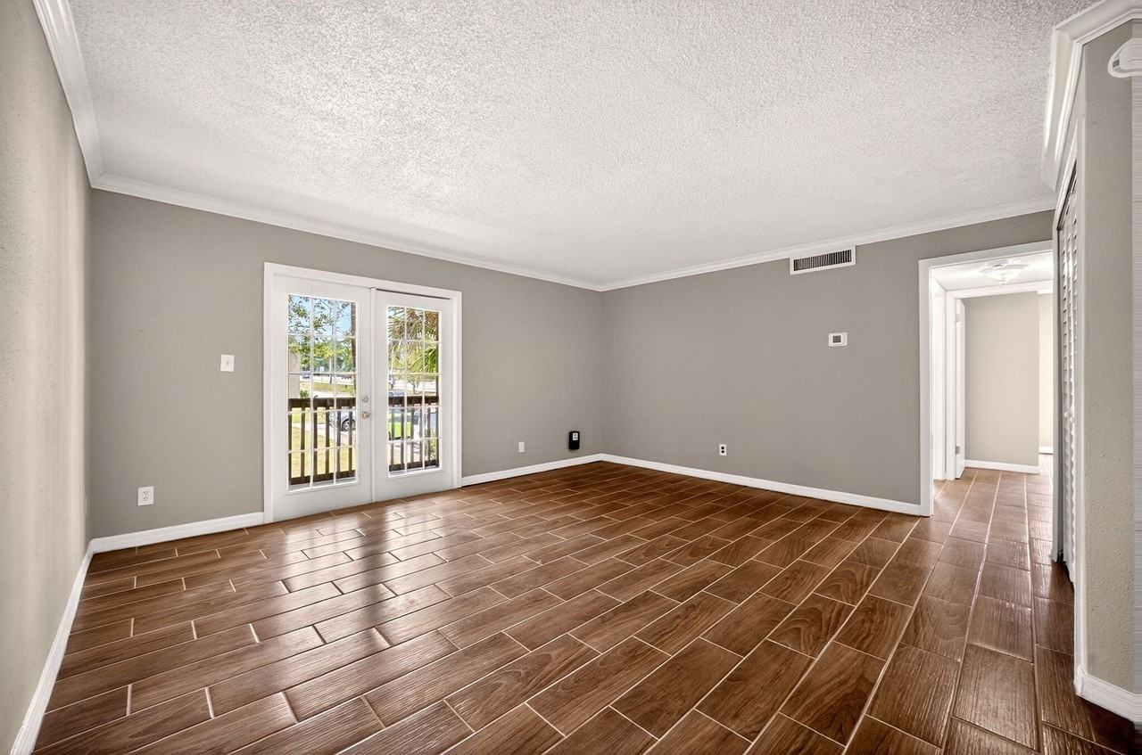 285 Wymore Rd #202 - Photo 5 of 22