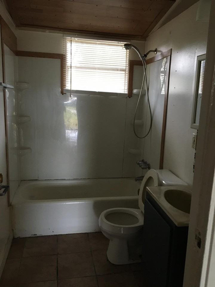 212 Chester St #212 - Photo 4 of 7
