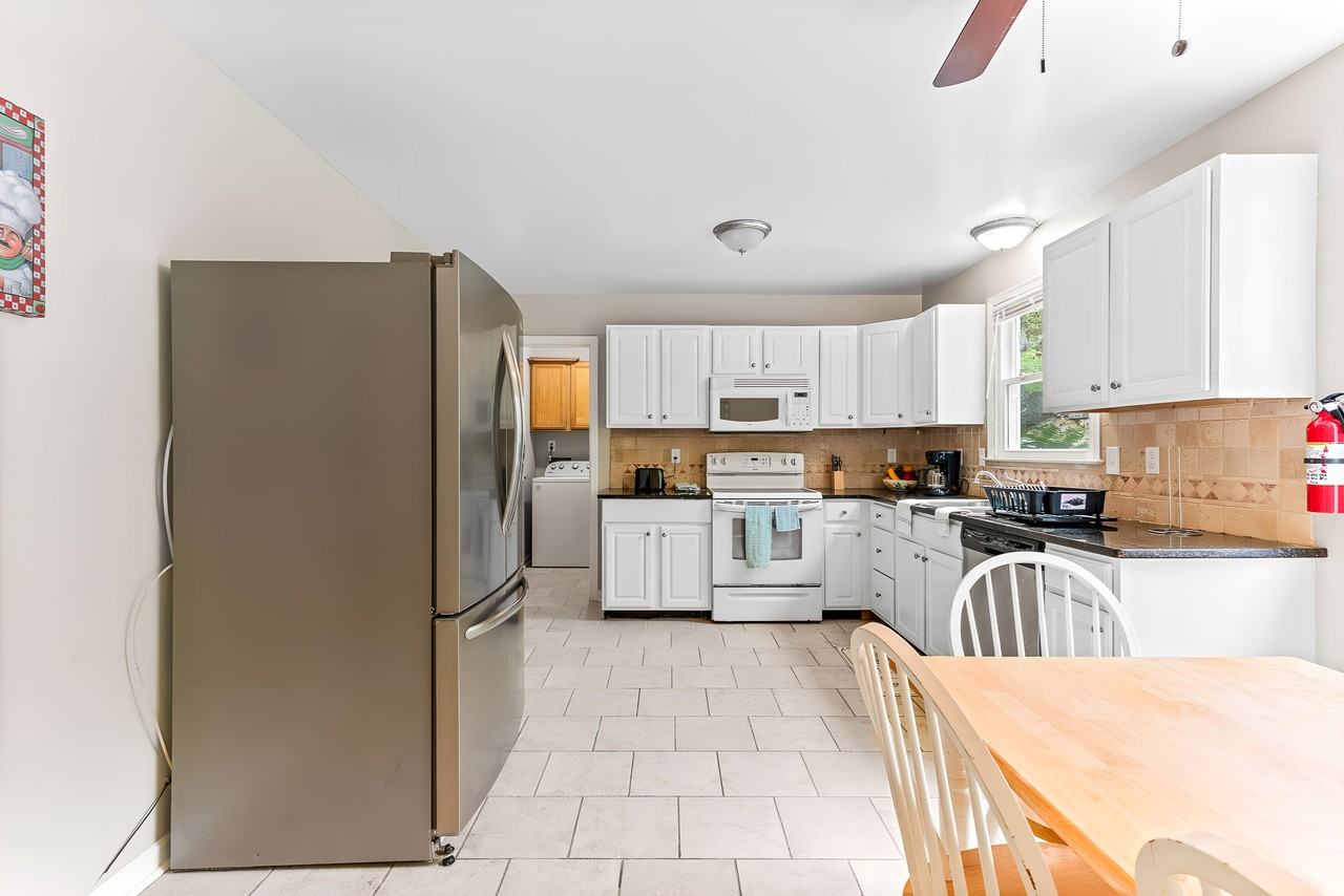 Collingwood Dr - Photo 5 of 17
