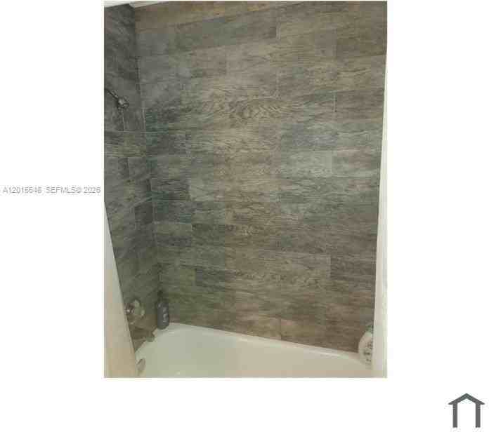 207 Ne 141st St #6-1-4 - Photo 3 of 8
