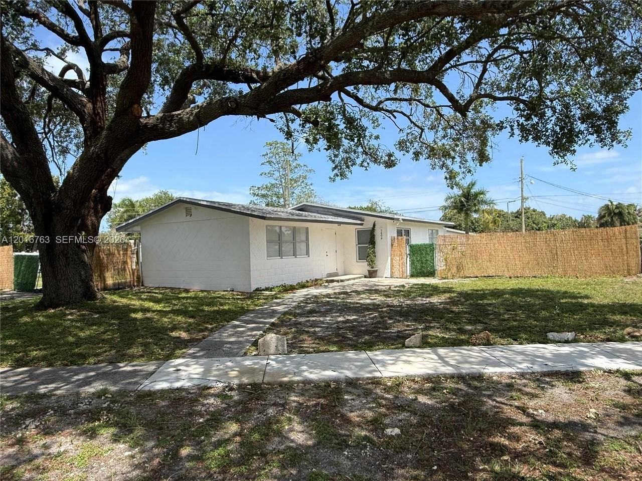 1606 Nw 12th Ave - Photo 2 of 50