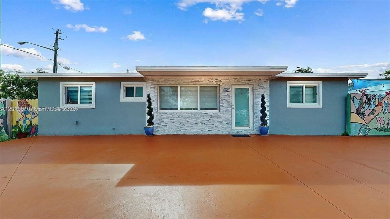 15704 Sw 302nd Ter #15704 - Photo 2 of 26