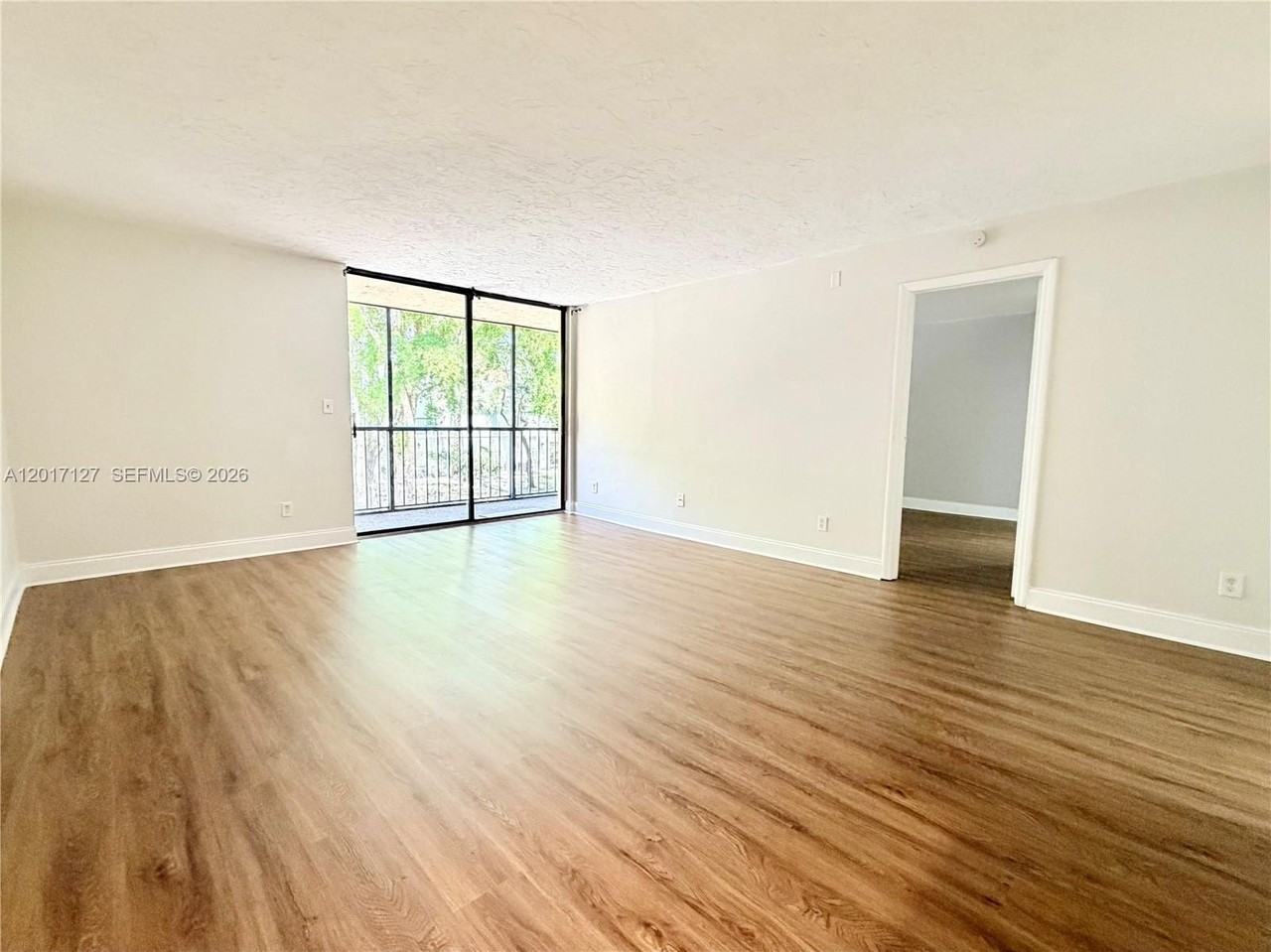450 Commodore Dr #214 - Photo 4 of 10